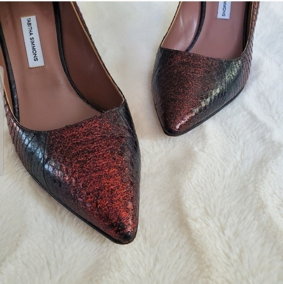 Tabitha Simmons Snake Embossed Red Shimmer heels - Picture 2 of 6